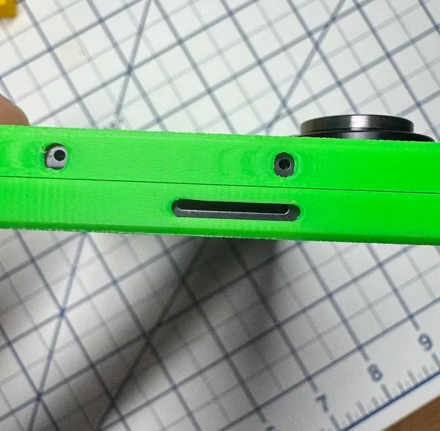 Ốp Lưng Mỏng Samsung Galaxy Z Fold 7 Có Gờ Camera - Image 4