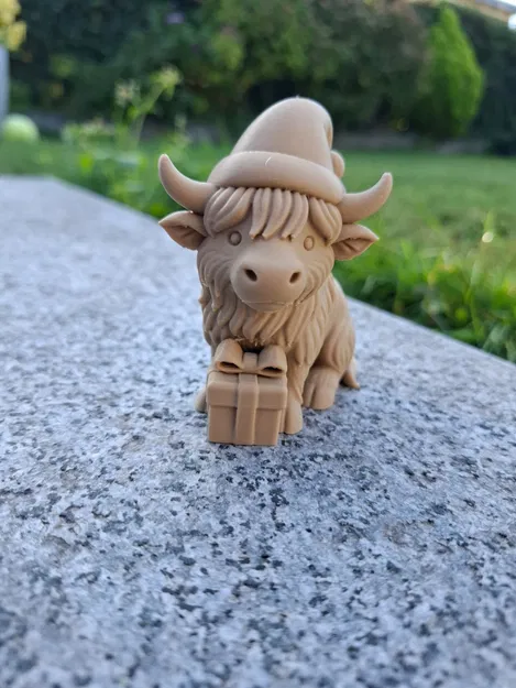 Bò Cao Nguyên Lễ Hội – Mũ Ông Già Noel & Quà Tặng - Image 1