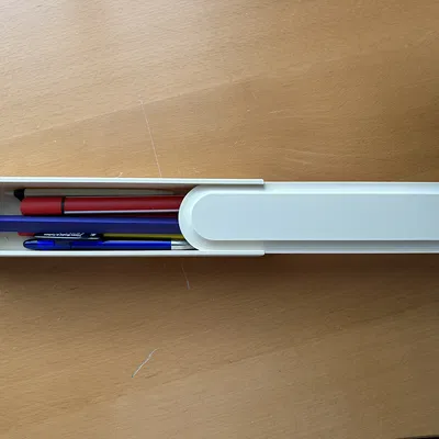 Hộp bút chì kiểu cũ thời đi học