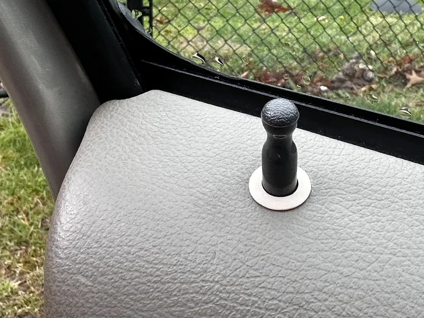 Vòng trang trí ổ khóa cửa Volvo - Image 1