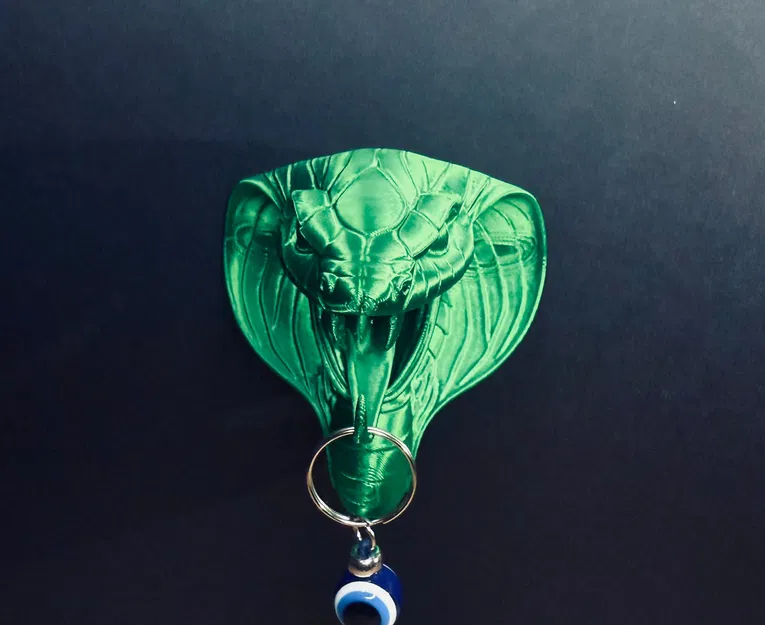 Móc Khóa Treo Tường Hình Rắn Hổ Mang Chúa - Image 2