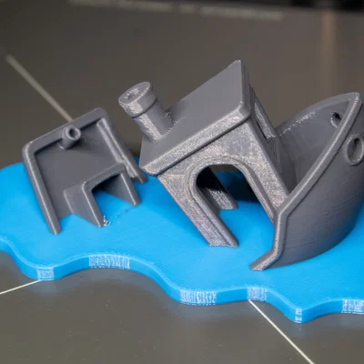 Thuyền Benchy Chìm Nghỉm Trên Biển