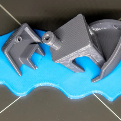 Thuyền Benchy Chìm Nghỉm Trên Biển