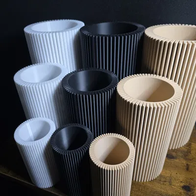 Reimagined Art - Bình Hoa Gân