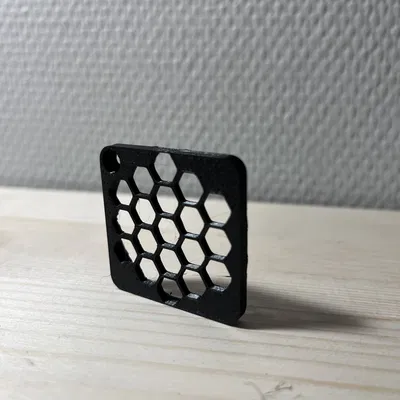 Tấm Che Lưới Quạt Hình Tổ Ong Cho Prusa CORE ONE/MK4 (Dễ Lắp)