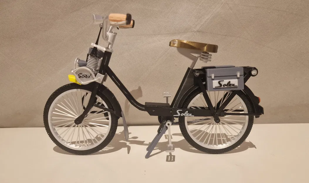 Mô hình Velo Solex 2200 1960 tỉ lệ 1:8 của Ed van der Heijden - Image 4
