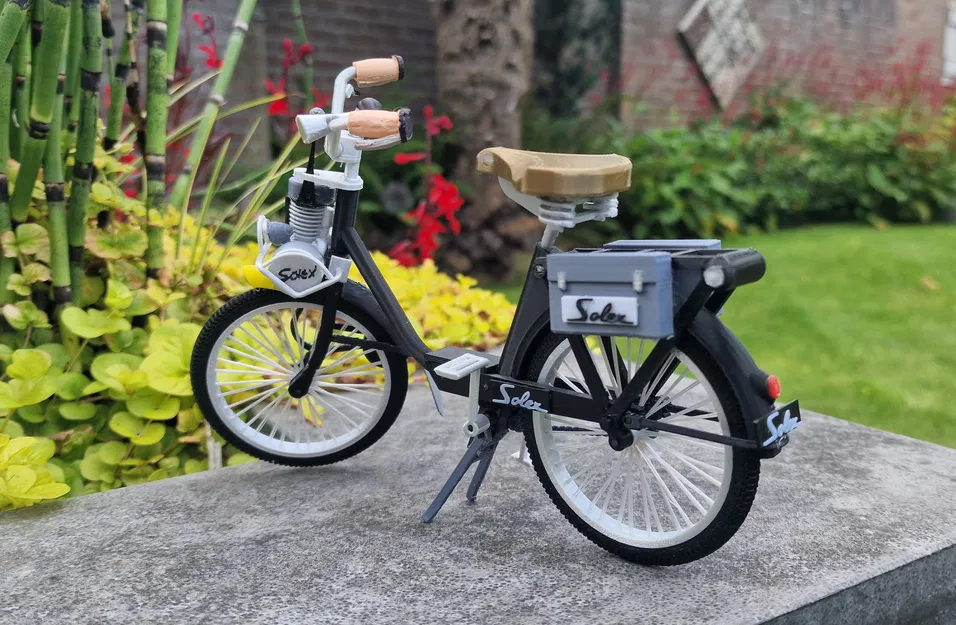 Mô hình Velo Solex 2200 1960 tỉ lệ 1:8 của Ed van der Heijden - Image 7
