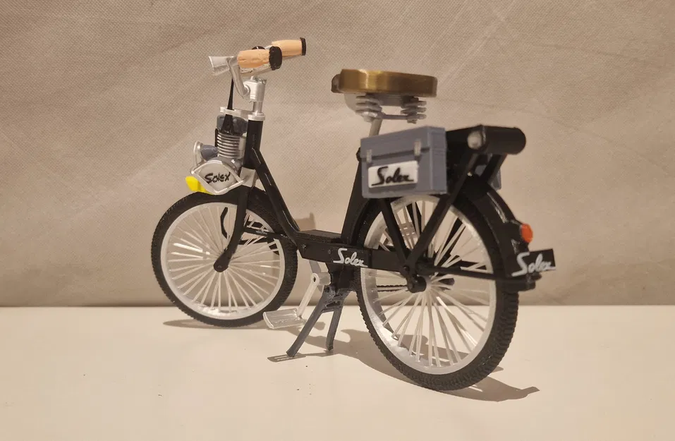Mô hình Velo Solex 2200 1960 tỉ lệ 1:8 của Ed van der Heijden - Image 8