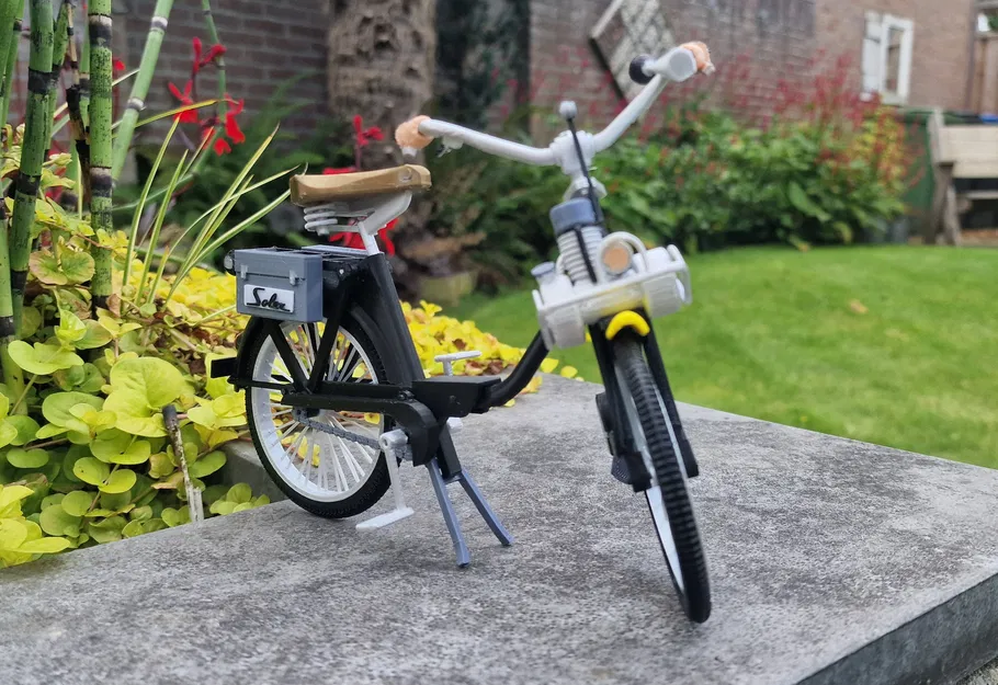 Mô hình Velo Solex 2200 1960 tỉ lệ 1:8 của Ed van der Heijden - Image 13
