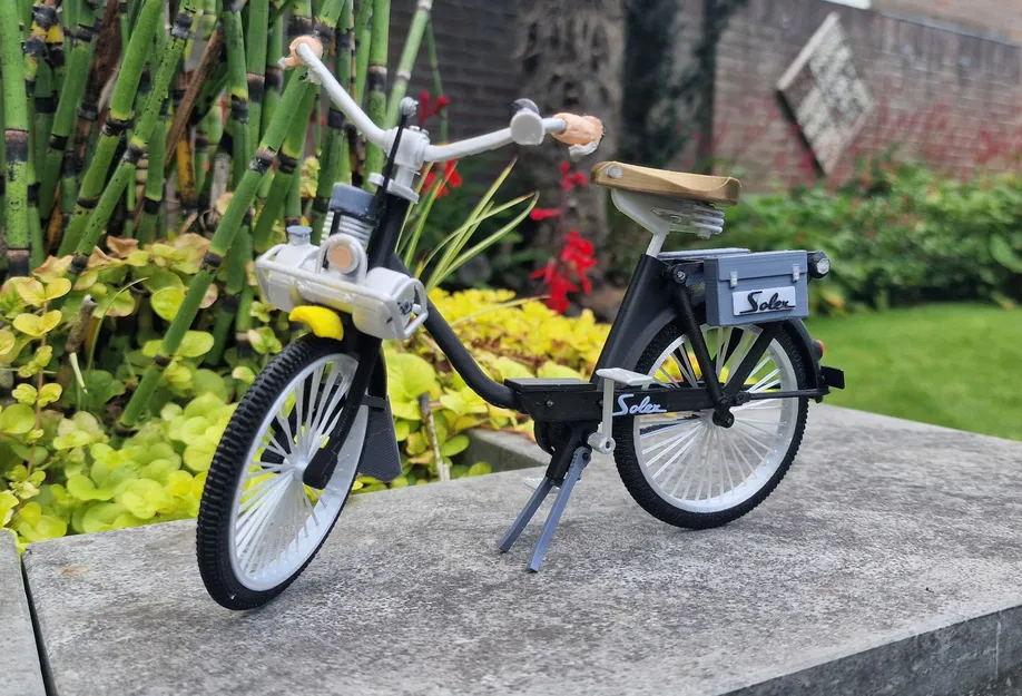 Mô hình Velo Solex 2200 1960 tỉ lệ 1:8 của Ed van der Heijden - Image 16