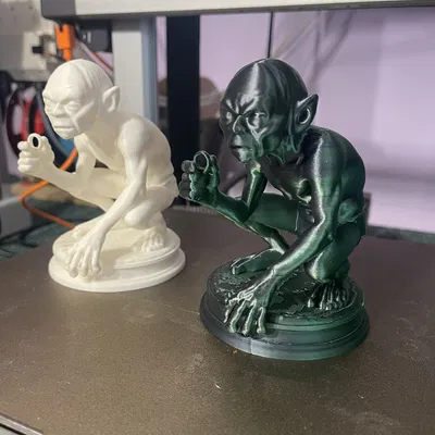 Mô Hình Gollum – Bị Chi Phối Bởi Chiếc Nhẫn