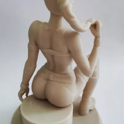 Mô hình Lara Croft gợi cảm