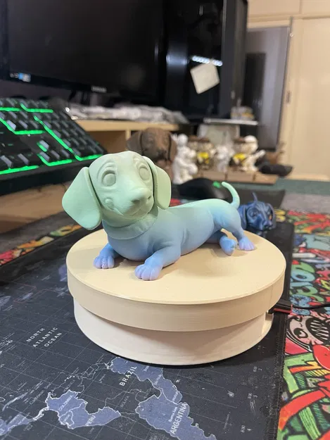 Chó Bò Lủng Lẳng Cartoon – Tư Thế Nằm - Image 1