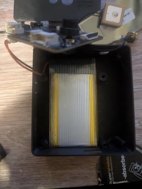 Vỏ SEEED Wio Tracker L1 E-ink Nâng Cấp (Phiên bản nhỏ gọn cho pin 3000mah) - Image 3