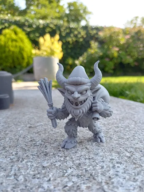 Krampus Gnome – Người Thu Thập Danh Sách Tội - Image 1