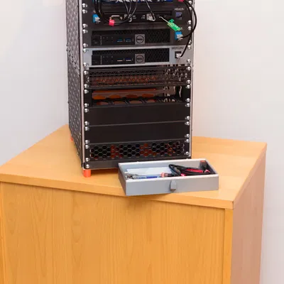 Tấm che Rack 10" (1-4U) dạng trơn và có lỗ thông hơi