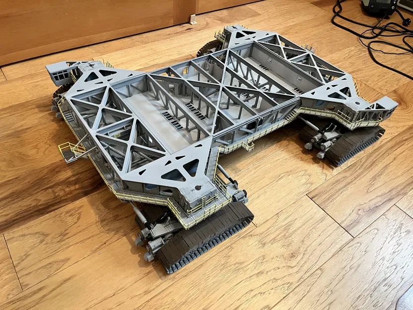 Apollo Crawler - Mô Hình Xe Kéo NASA Tỉ Lệ 1:60 - Image 1