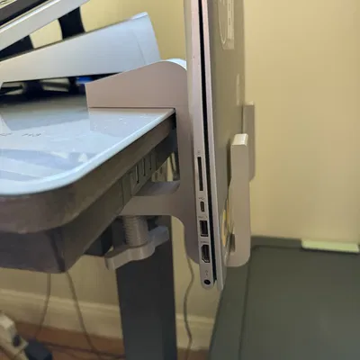 Giá Đỡ Laptop - Gắn Bên Hông Bàn