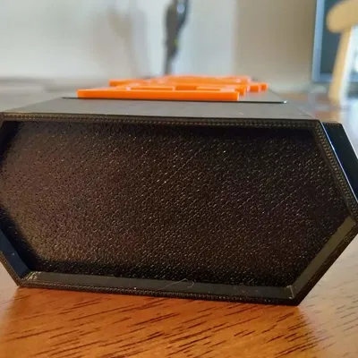 Hộp Đựng Trò Chơi Hive