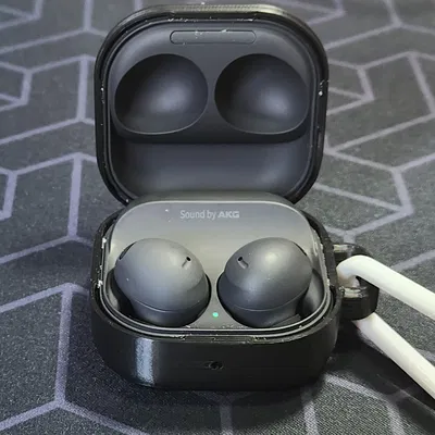 Ốp Galaxy Buds 2 Pro có khoen móc chìa khóa!
