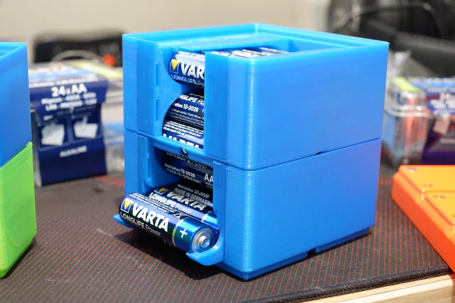 Hộp đựng pin Gridfinity xếp chồng nam châm - Image 1