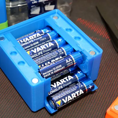 Hộp đựng pin Gridfinity xếp chồng nam châm