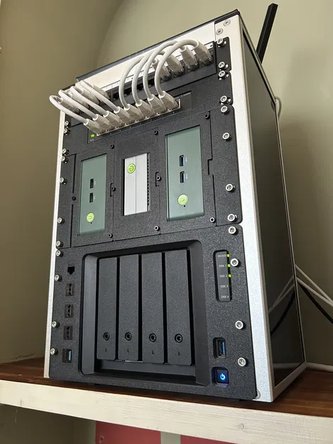 Tấm Mặt Trước Synology DS920+ Cho DeskPi Rackmate T1 - Image 1