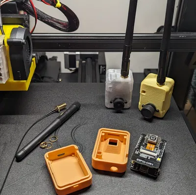 Vỏ hộp cho ESP32 cam (Remix)