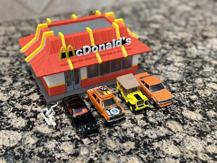 Mô hình Tỉ lệ 1:64 Quán McDonald's Cổ Điển - Image 11