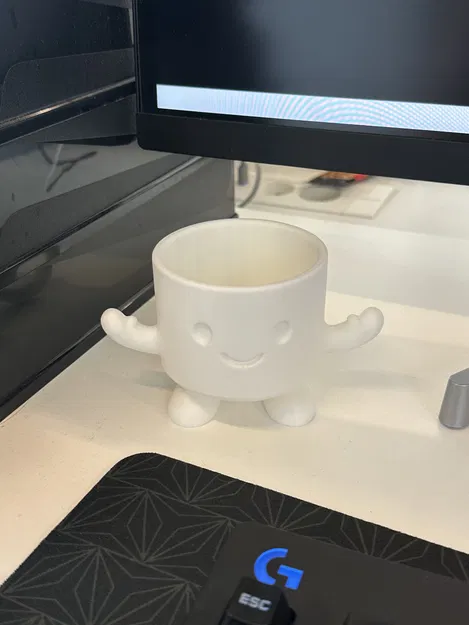 Desk Buddy – Giá Đỡ Lon Nước Ngọt & Bút (Nhiều Cảm Xúc) - Image 3