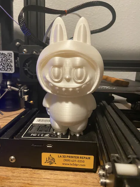 Labubu Mặc Áo Trùm Đầu - Image 1