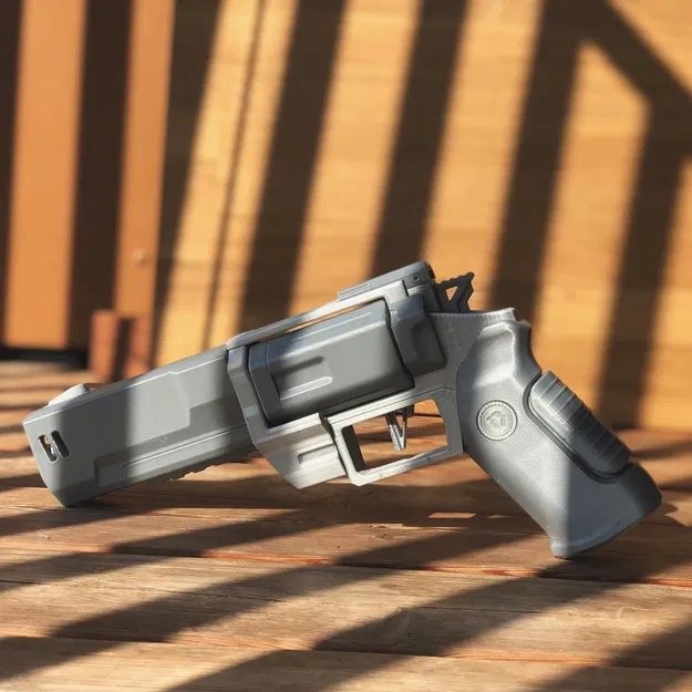 3DWORKBENCH Revolver Concept 2.0 - Mô hình Prop Chi tiết cho In 3D - Image 1