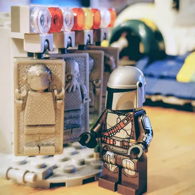 LEGO-Compatible Frozen in Carbonite Minifigures – Star Wars - Han Solo và sinh vật lạ (2x4 & 4x6)