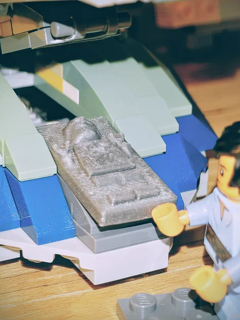 LEGO-Compatible Frozen in Carbonite Minifigures – Star Wars - Han Solo và sinh vật lạ (2x4 & 4x6) - Image 6