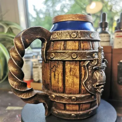 Chân Đế Giữ Lon Kiểu Thùng Gỗ