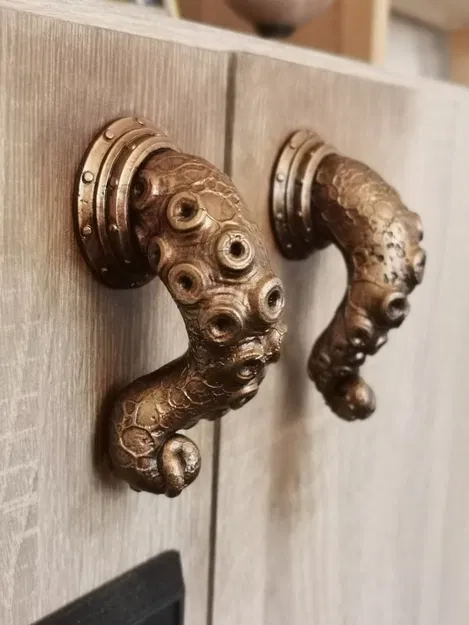 Tay Nắm Cửa Lovecraftian Hình Xúc Tu - Image 1