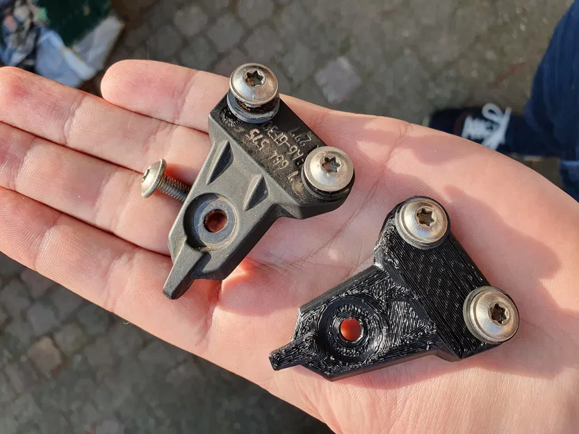 Pat Gắn Tay Lái (Phải/Trái) Cho BMW R1200GS - Image 1