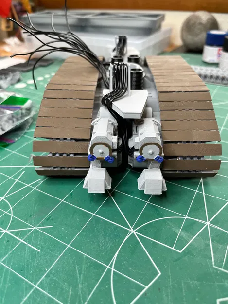 Mô Hình Xe Bánh Xích Apollo - Image 2