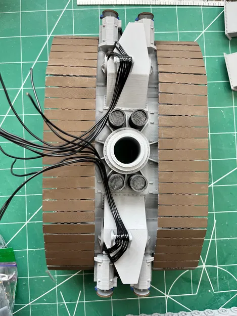 Mô Hình Xe Bánh Xích Apollo - Image 4