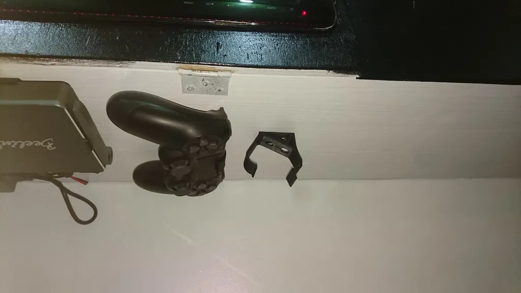 Giá Treo Tường Tay Cầm PS4 - Image 2