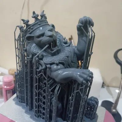 Tượng Sư Tử Đang Tung Hoành