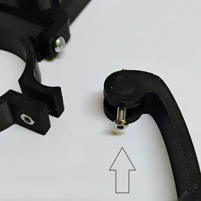 Cần gạt chai nước giặt cho người hạn chế vận động tay