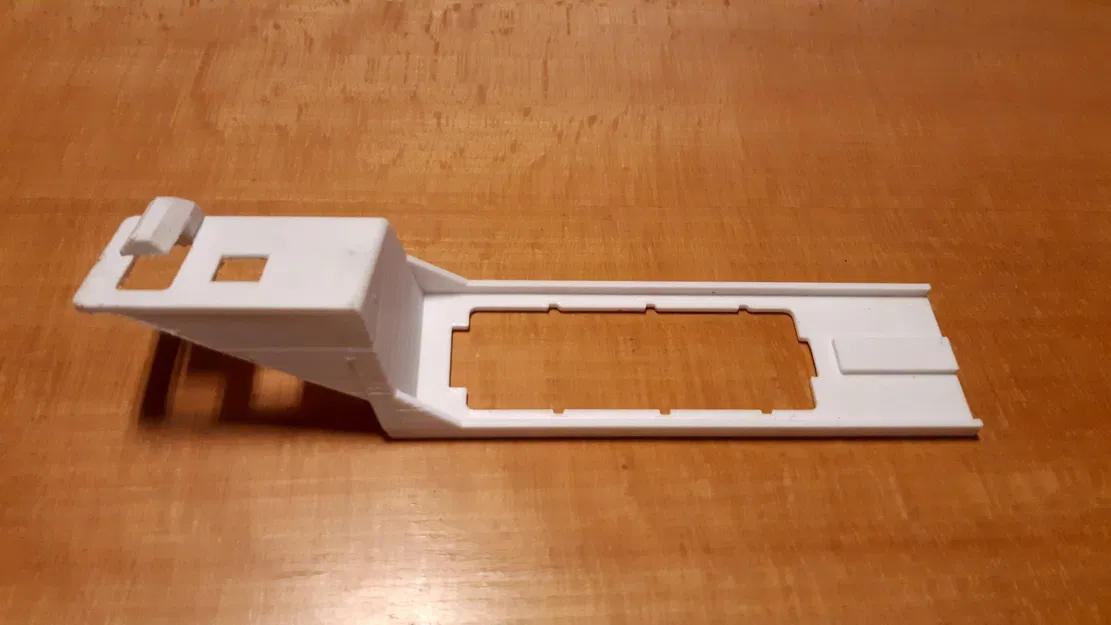 Đèn soi biển số, Nissan Leaf - Image 2