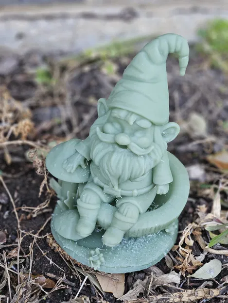 Ông Già Làm Vườn Ngồi - Image 4