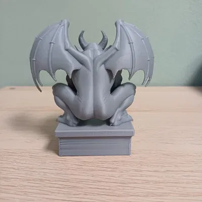 Tượng Vệ Thần Gothic - Người Bảo Vệ Có Cánh