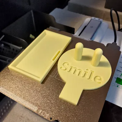 Giá Đỡ Miếng Rửa Chén Scrub Daddy