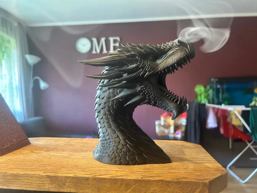 Rồng Phun Khói Xông Nhang - Image 1