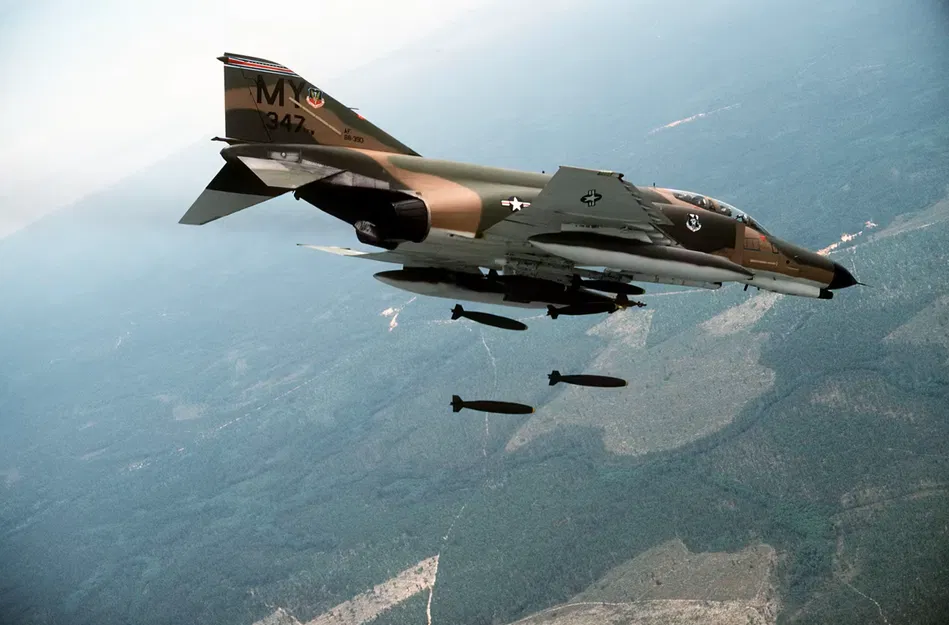 Máy bay chiến đấu mini F-4 Phantom II in liền khối - Image 7