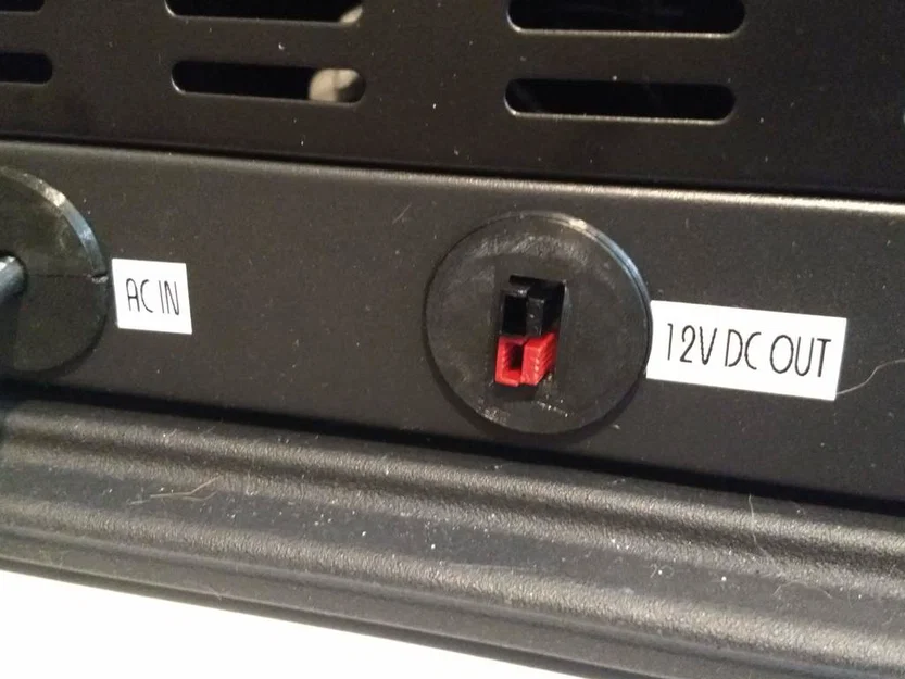 Đế Gắn Panel M28 Powerpole - Image 1