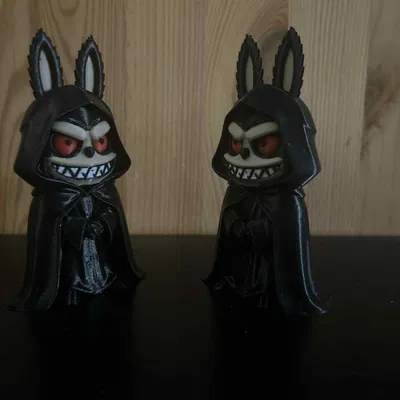 Dark Labubius – Chúa Tể Sith Lông Xù